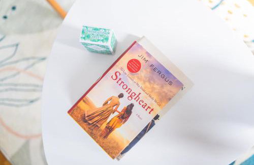 TWO town homes! 6 Bedrooms, 2 King beds, Walk to Eats - Foto 8