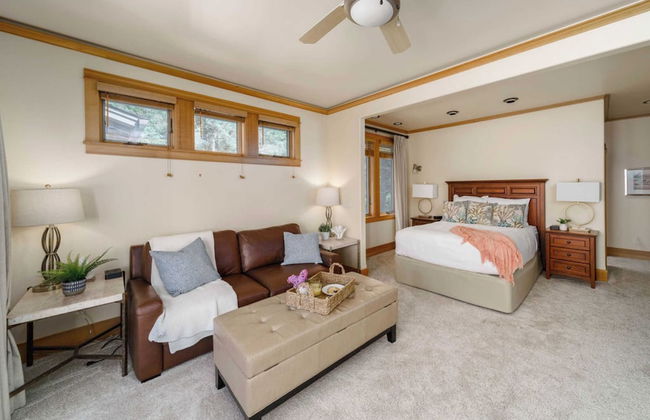 The Castle Rock Estate by Avantstay Steps From Arch Cape Beach w/ Hot Tub & Sauna - Foto 25