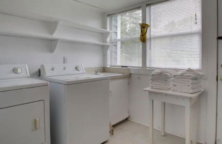 1111 Middle Street by AvantStay Charming Historic Cottage Featured in Dear John Movie Beach Access - Foto 18