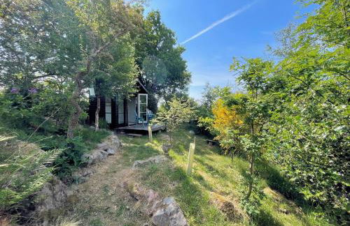 Beautiful 2BR Beach Lodge Set In Stunning Gardens - Pass the Keys - Photo 35