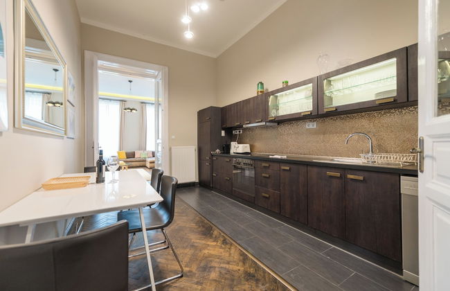 Venus Apartments - Opera III - Photo 40