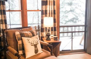 Riverfront Mountain Cottage Retreat - Foto 8