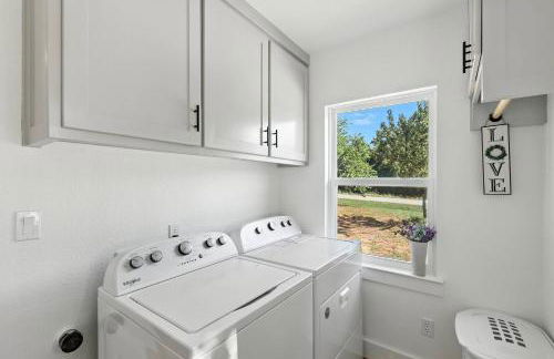 Newly Remodeled 3 Bedroom Bespoke Home Near Fort Worth - Photo 11