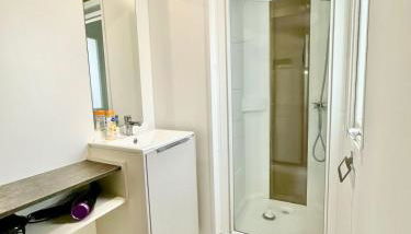 Bungalow 3 chambres pour 6 pers avec Climatisation Camping 3 etoiles - Foto 4, Shower