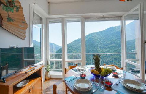 3 Bedroom Amazing Apartment In Avegno - Foto 22