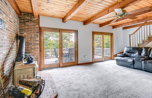 Milton Hidden Gem with Pool, Hot Tub and Fireplace! - Foto 4