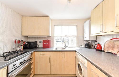 Smart 2 bedroom flat near Pimlico Tube - Photo 22