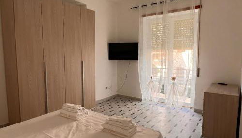 Nerissa - Photo 4, wardrobe