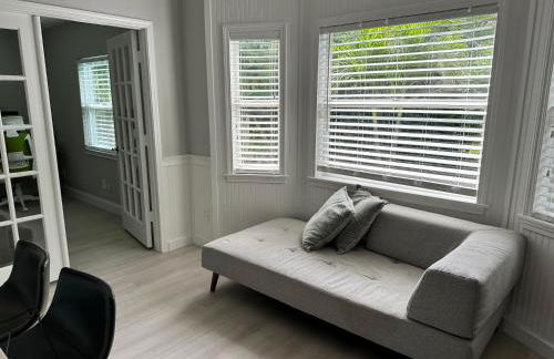 Florida house, 4br 2bt with private pool oasis - Photo 41