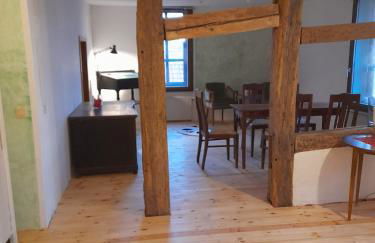 Große Ferienwohnung in einzigartigem historischen Gebäude - Photo 2