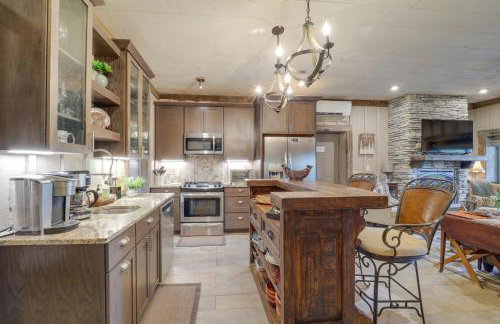 1 Mi to Beech Mtn Cabin with Fire Pit and BBQ! - Foto 8