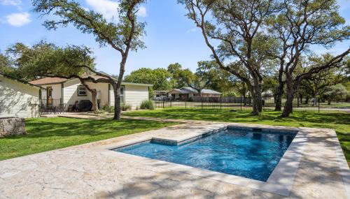 Upscale Home With Pool and Firepit - Close to Mercer St! - Foto 2, Garden