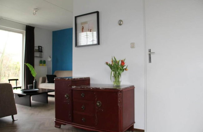 Appealing Bungalow With Garden - Photo 33