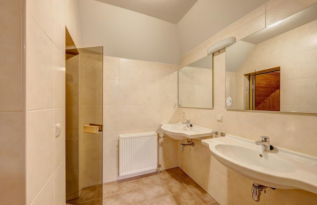 Restyled Villa with Washing Machine near River Moselle - Foto 7