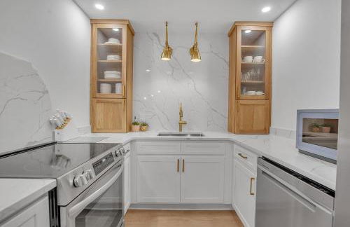 Renovated Ski In Out Condo King Bed Patio Grill - Foto 6