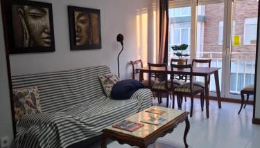 Alojamiento AJO con piscina y tenis - Ajo Palace - Foto 3