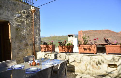 Roukouneli Traditional Stone House - Terrace & BBQ - Foto 1