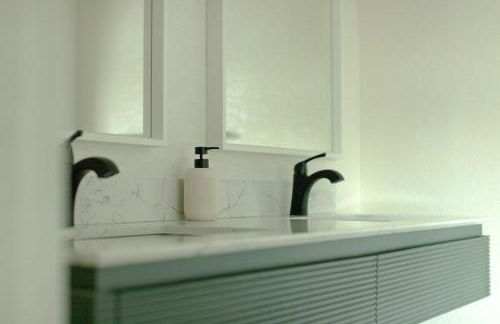 Next Getaway Home-3 Rooms, 4 Bed, 2 Bath, Backyard - Photo 57