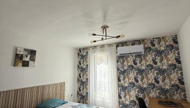 Au pied des Thermes - Foto 1