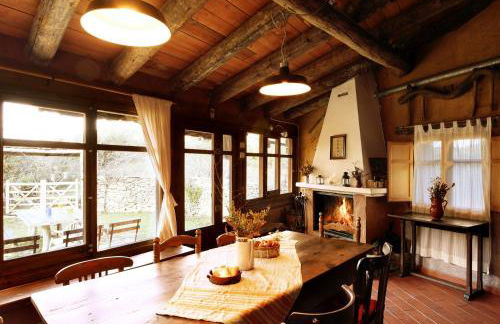 La Pegatera Masia rodeada de bosque ideal para desconectar - Photo 16