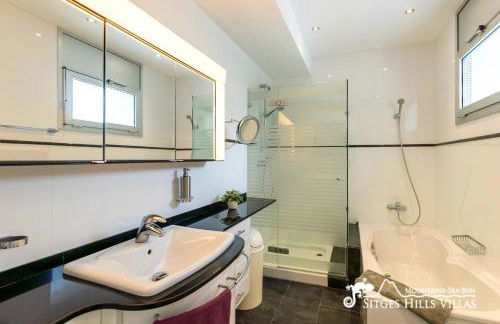 Cool & Modern Villa Giovanna with Air Conditioning, Private Pool & Sea Views - Foto 26