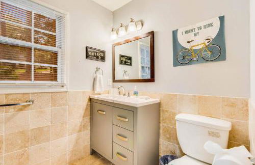 Spacious 5BR Retreat Sleeps 12,Large Deck - Foto 29