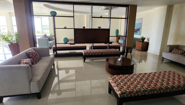 Coin salon dans le hall