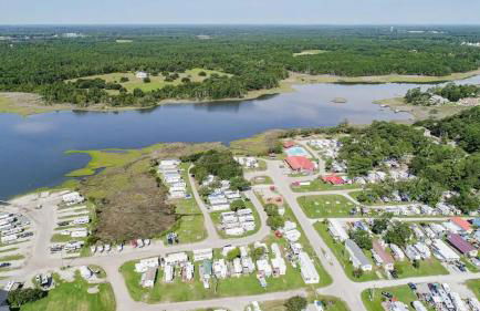 Surf City 2BR Model Home with Pool and Boat Ramp Access - Foto 28