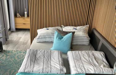 TINY-HOUSE mit Alpen- Stadt- und Poolblick , WLAN - Foto 16