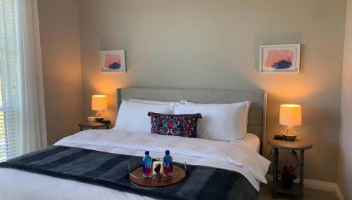 The City View Suite Garage Parking Top Floor! - Foto 4