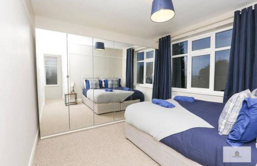 Modern 4-Bedroom 2-Bathroom with Off Road Parking in Great Sankey by Amazing Spaces Relocations Ltd - Foto 20