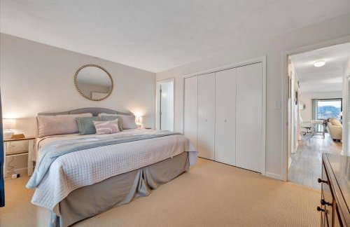 Lake Vibes - Pet Friendly Lakefront Condo! - Photo 20