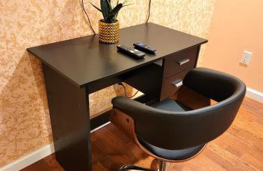 3 bedroom guest suite first floor unit with nice patio area right next to the MrC Hotel 10 minutes from Rodeo Drive Washer Dryer WIFI and more - Foto 15