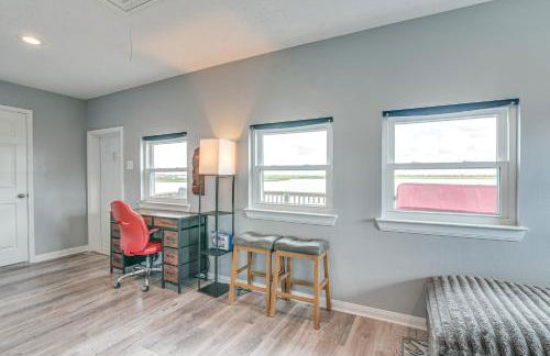 Private Home on Lagoon with Views in Hitchcock! - Foto 13