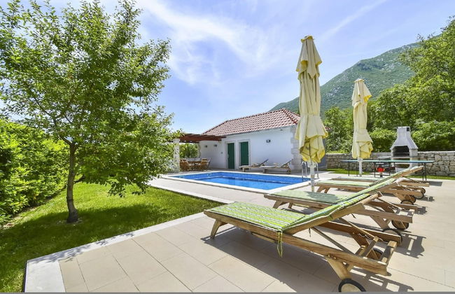 Villa in Croatia With Stunning Mountain Views - Foto 16