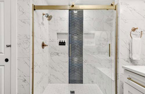 Manchaca 4 bedroom sleeps 10 Pool and Hot tub - Photo 43