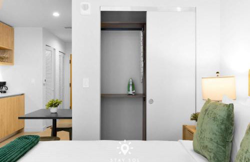 Downtown Retreat Pools Spa & Lounges Miami - Foto 12