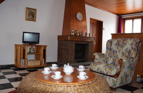 Maison spacieuse avec jardin, BBQ, table de ping-pong, proche commerces, pour 9 personnes et bébés - FR-1-581-96 - Foto 5