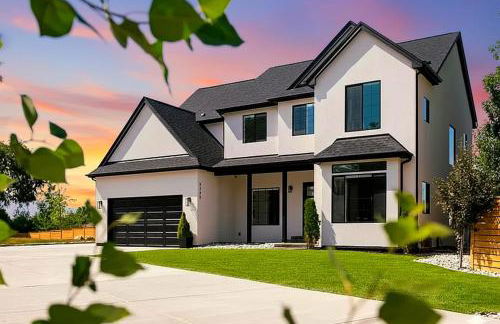 New! Pure Luxury W Private Pool/Spa & Game Center! - Foto 36