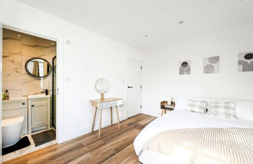 Steps from Hampton Court – Stylish London Retreat - Foto 3