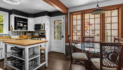 7BR Historic Estate Private Yard Near DC and Old Town - Vassar - Foto 2