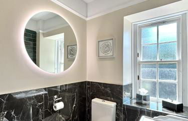 St Johns Jailhouse by the Castle - Photo 31