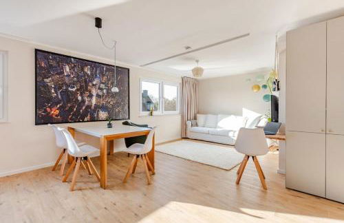 Charming top-floor apartment - Photo 1