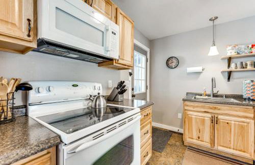 Steps to Estes Lake Mtn-View Hideaway with Hot Tub! - Foto 9