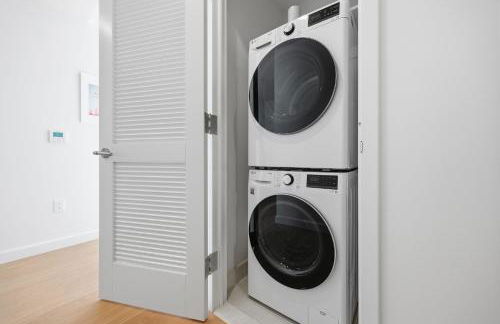 Greenpoint 1 BR w Work Setup by Anyplace - 11752 - Photo 22