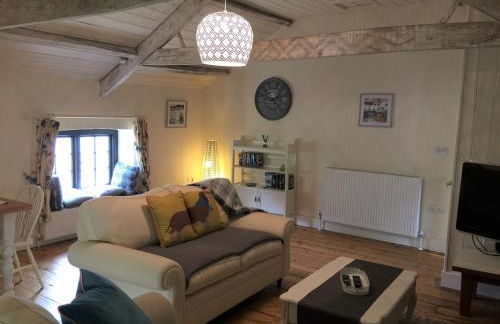 The Stable Loft, Llwynhelig Manor - Photo 8