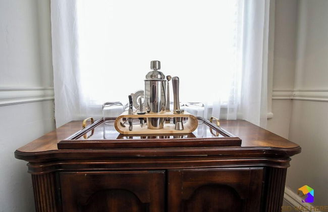 Artist's House Upper Apt Walk to Forsyth - Photo 55