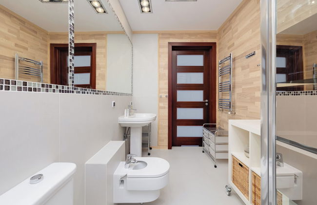 Apartment With Pool by Renters Prestige - Photo 28