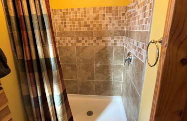 The Cedar House at Creekside Camp & Cabins - Foto 18