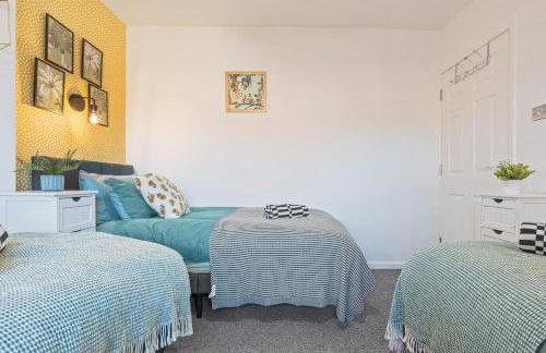 #82 Stylish Shirley Home - Sleeps 8 - NEC Solihull BHX - " Perfect for Contractors and Families - Free Parking" - Foto 27